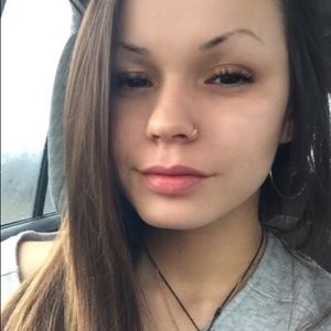 Meet your Posher, Cierra